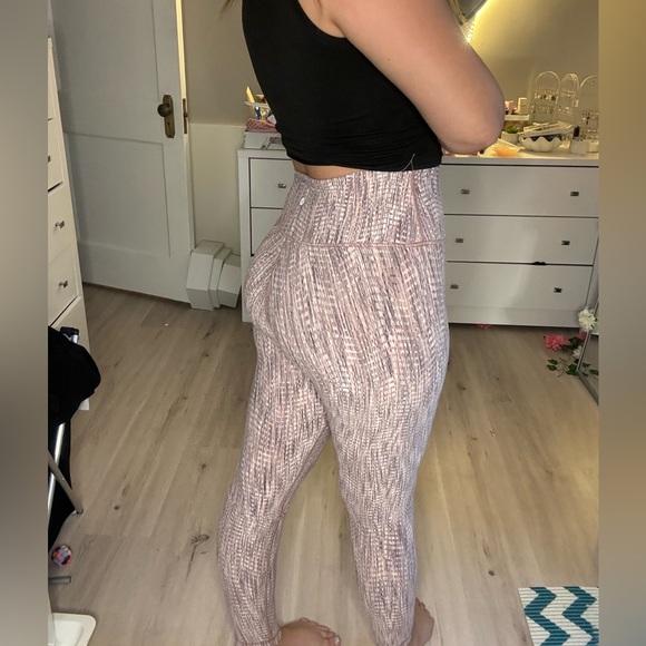 lululemon wunder under high rise 7/8 tight * full-on luon 25” - Picture 4 of 5
